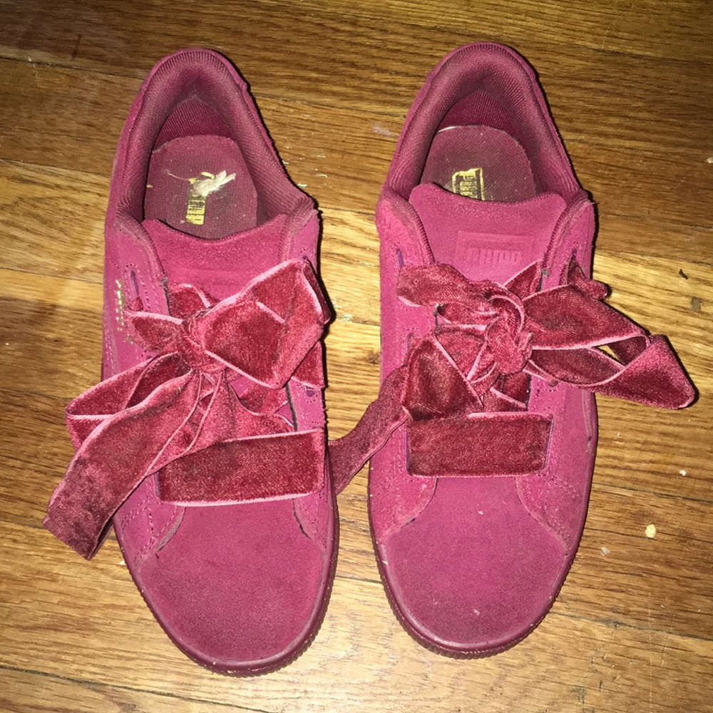 Burgundy (Puma) Suede Heart Sneakers 4.5c